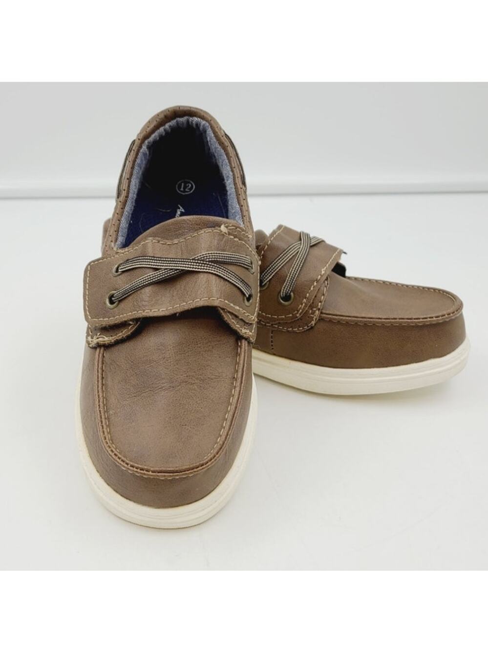 American Eagle Boat Shoe, YOUTH Boy's Size 12, EUC